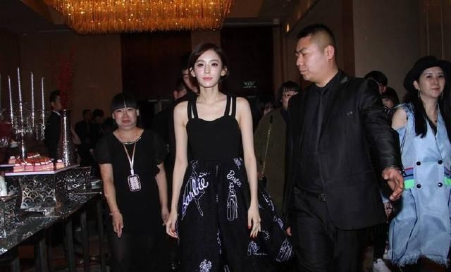 女明星保镖与隐秘小巷的隐秘故事